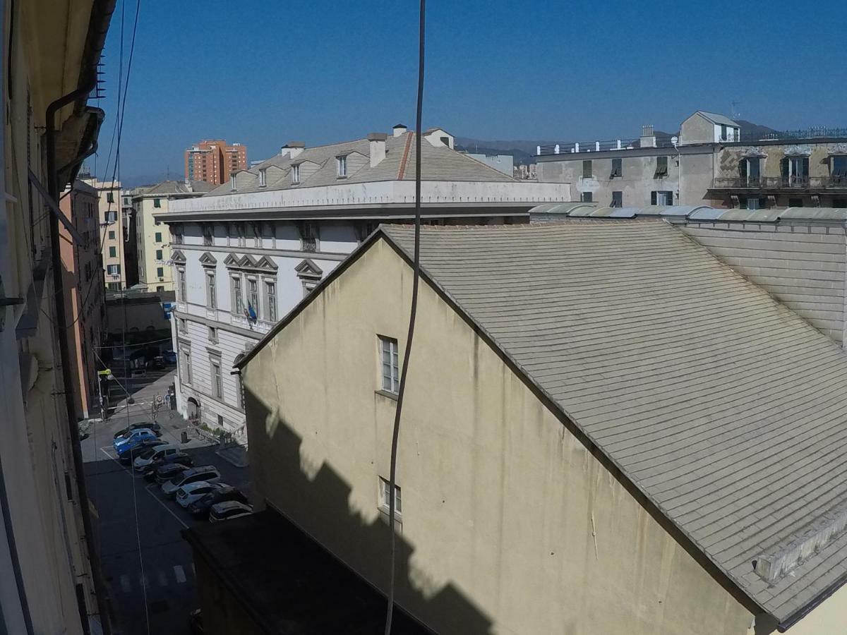 Dietro Il Teatro Modena Genua Exterior foto